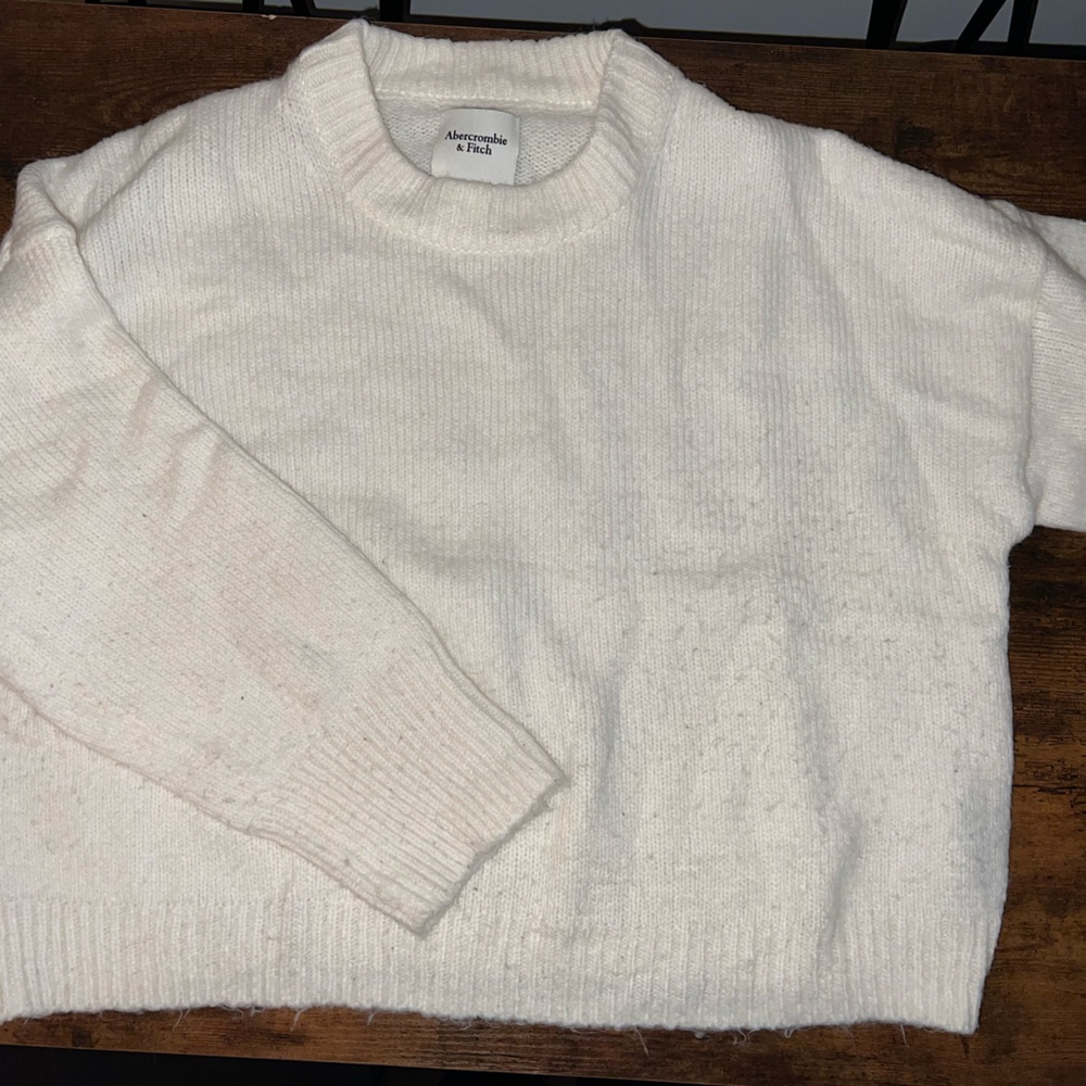Cream scoop sweater